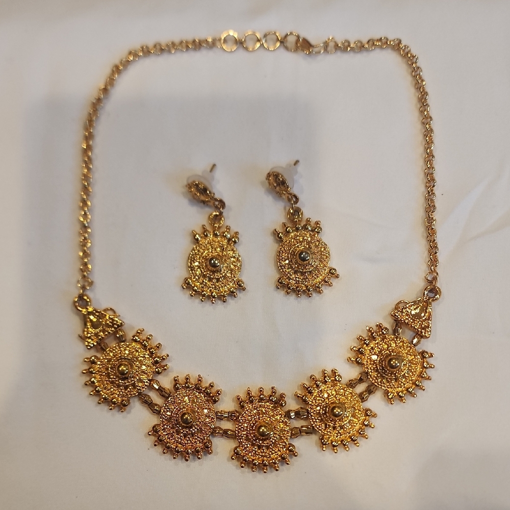 Indian Gold Necklace and Earring Set